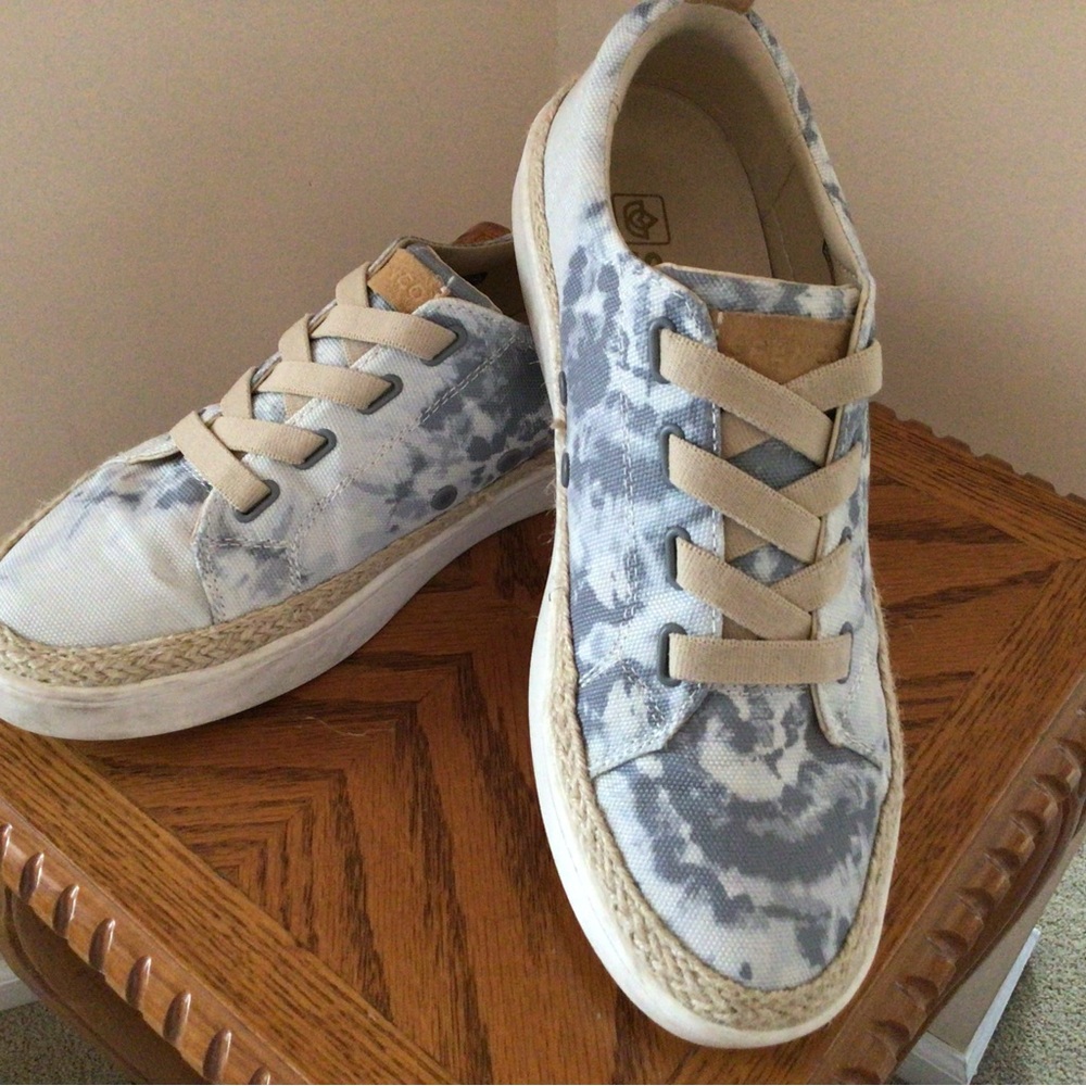Casual Tie-Dye Canvas Sneakers